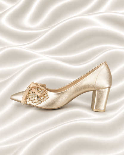 Women’s Pointed-Toe Party Shoes with Crystal